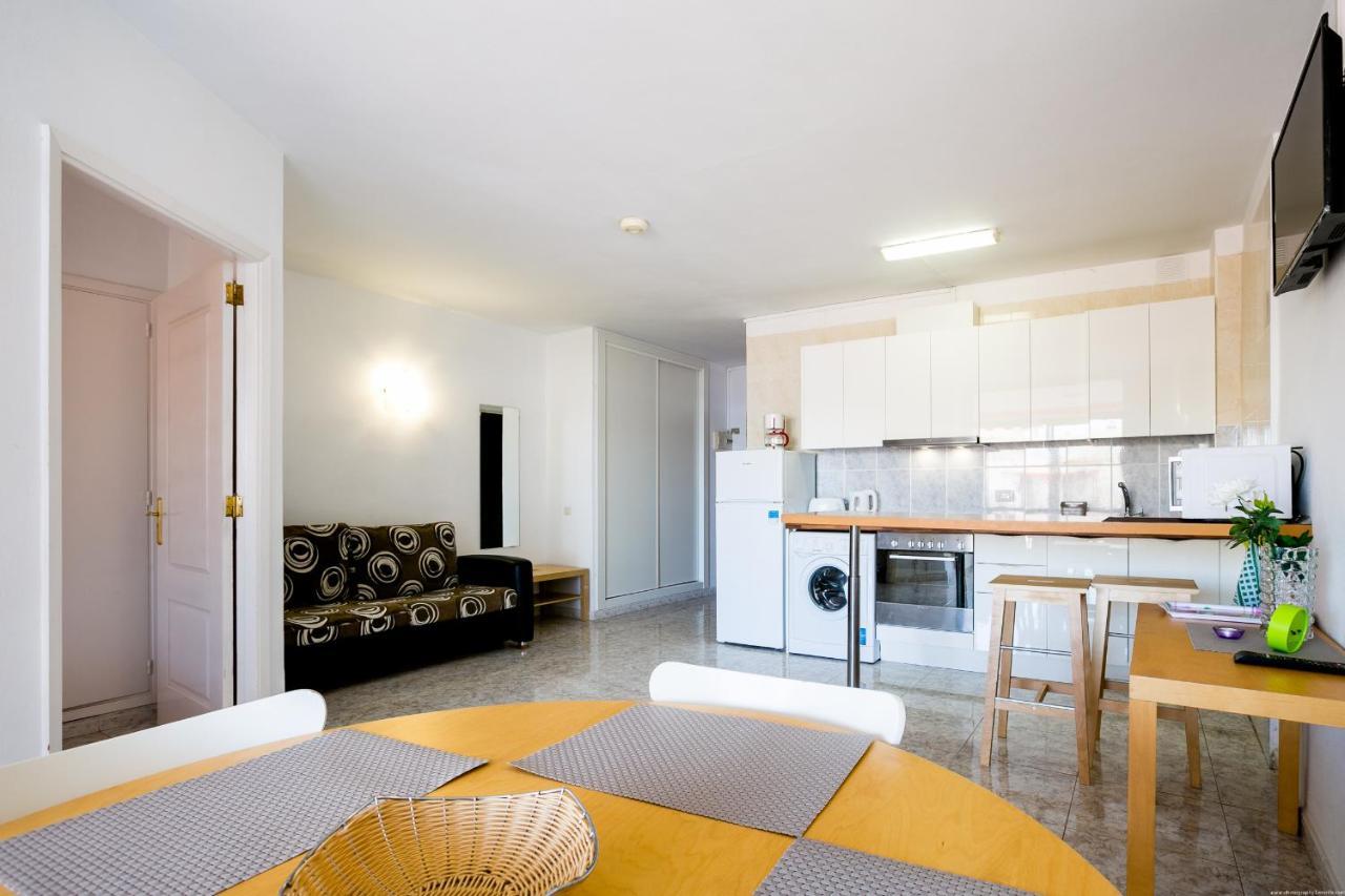Los Cristianos Guayero Apartment ภายนอก รูปภาพ