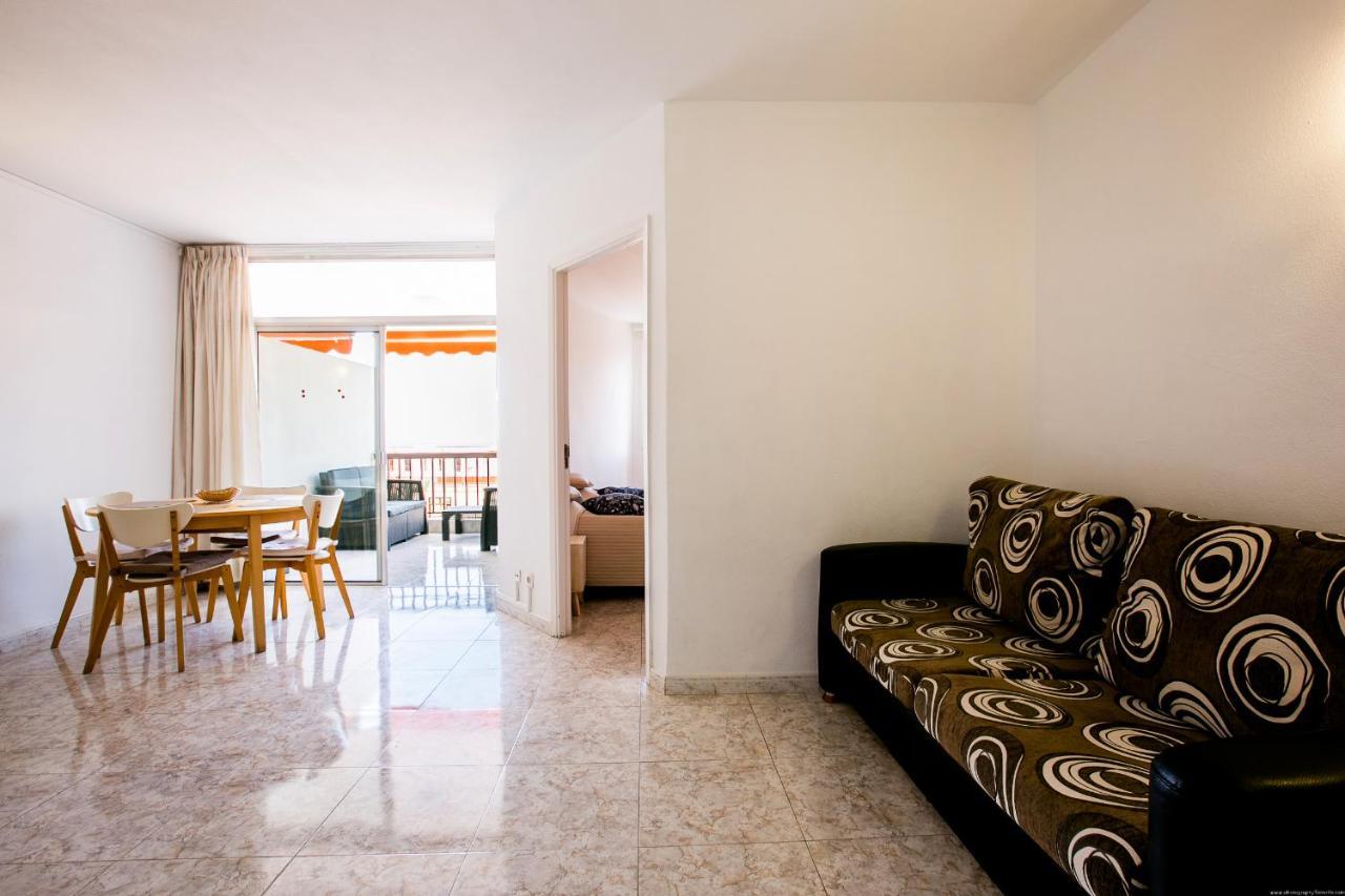 Los Cristianos Guayero Apartment ภายนอก รูปภาพ